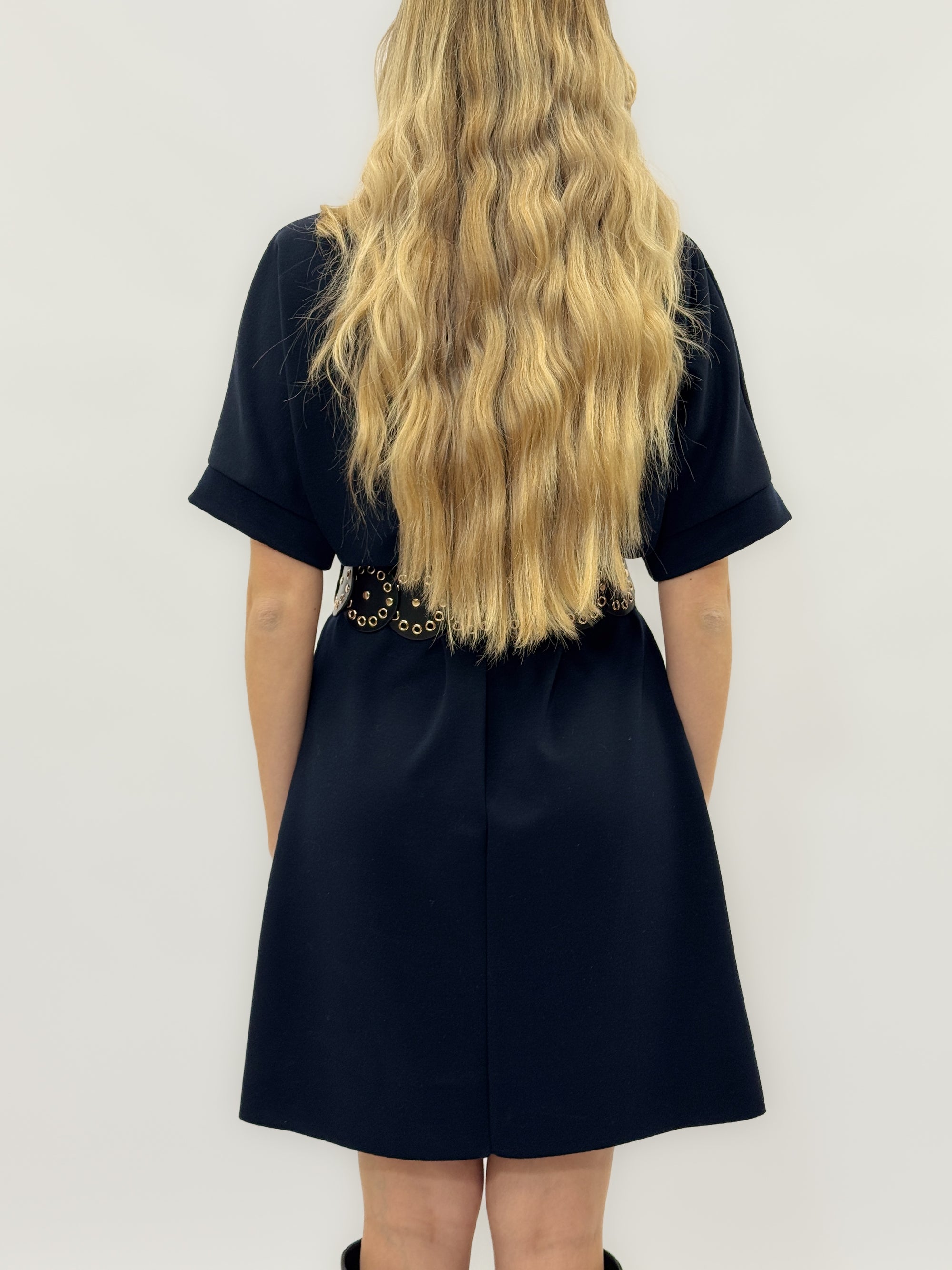 Abito con collo alto in punto milano - Eleganza e chic