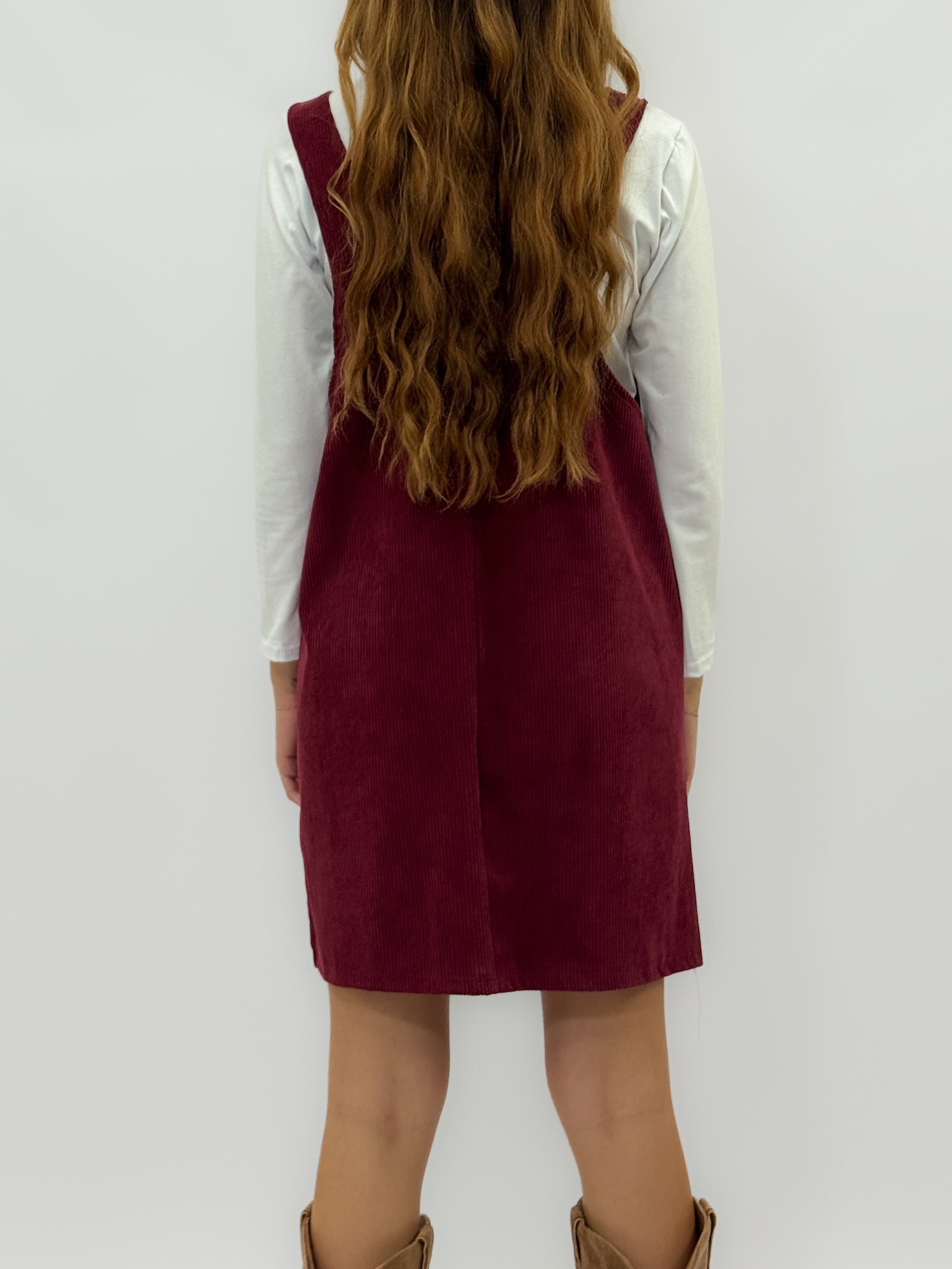 Abito con salopette in suede