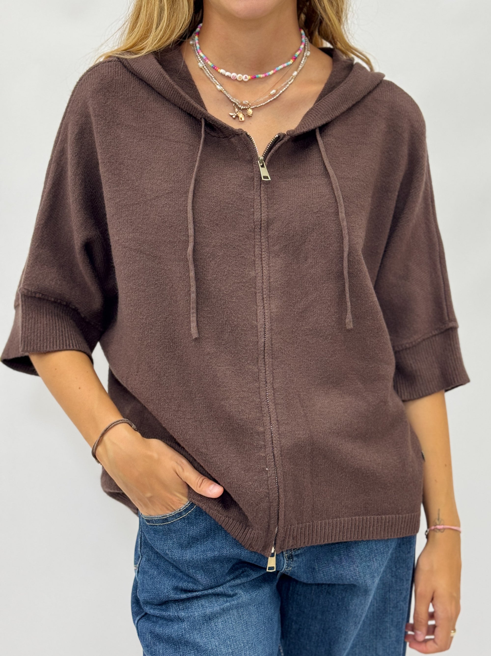 Cardigan donna con cappuccio, zip e fondo asimmetrico