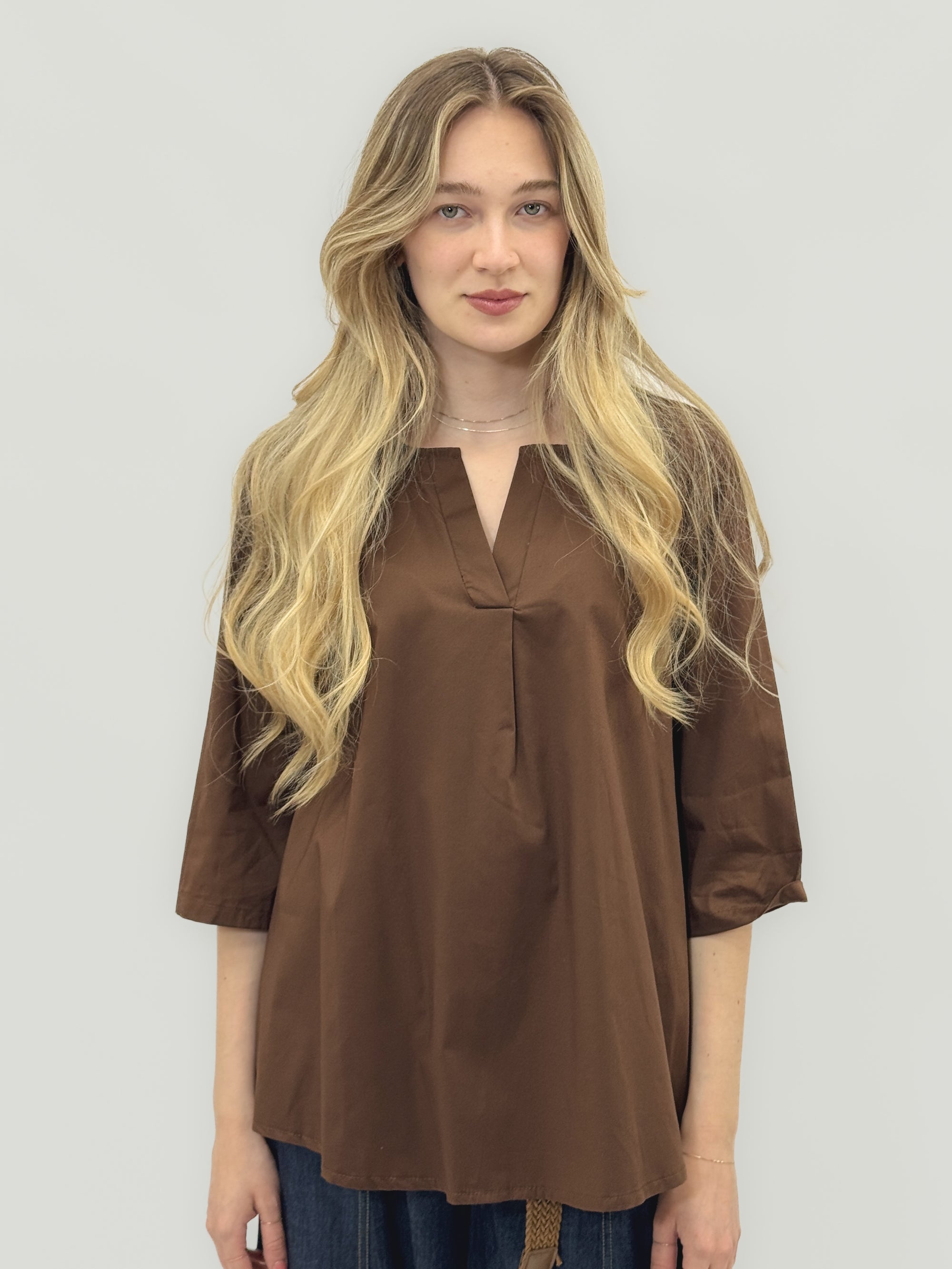 Camicia Basic in Cotone – Semplice, Comoda e Sempre Perfetta