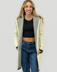 Cardigan lungo donna con cappuccio e profili a contrasto