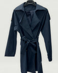 Trench con Cintura – Elegante, Strutturato e Sempre Attuale