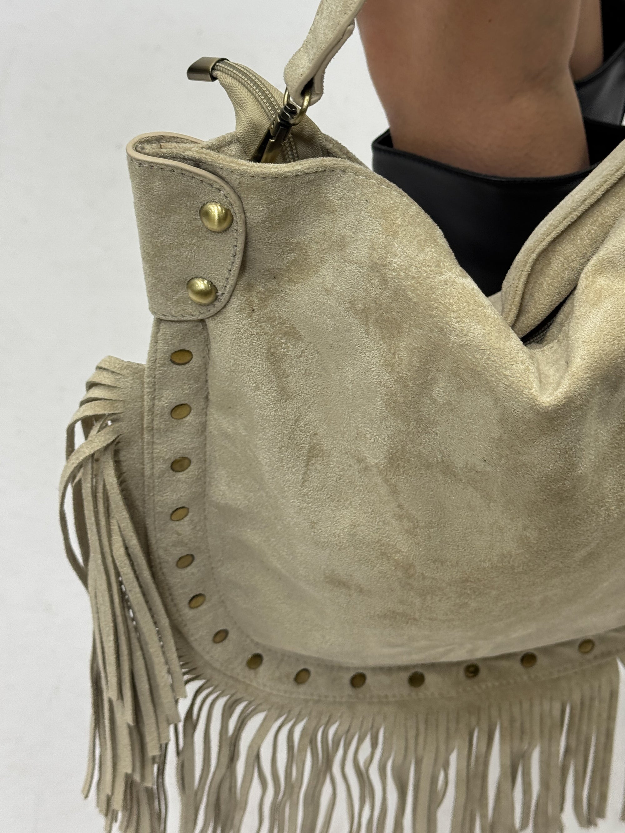 Borsa In Ecopelle Con Frange E Borchie – Stile Boho Chic