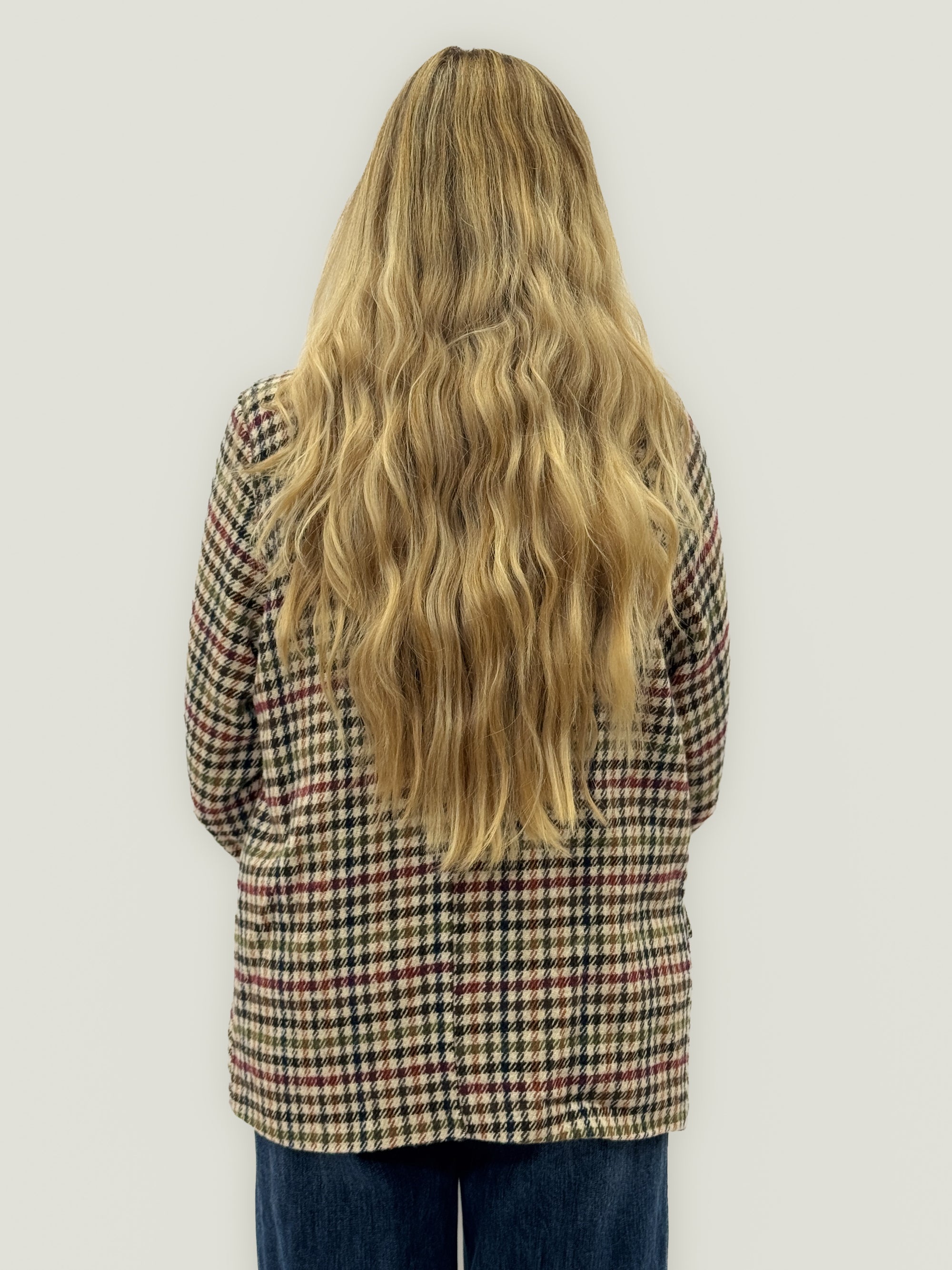 Giacca check con patch teddy – Stile Iconico &amp; Casual Chic