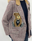 Giacca check con patch teddy – Stile Iconico & Casual Chic
