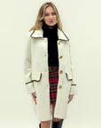 Cappotto elegante bouclé con dettagli treccia - bianco latte