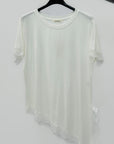 T-shirt asimmetrica con inserti in pizzo