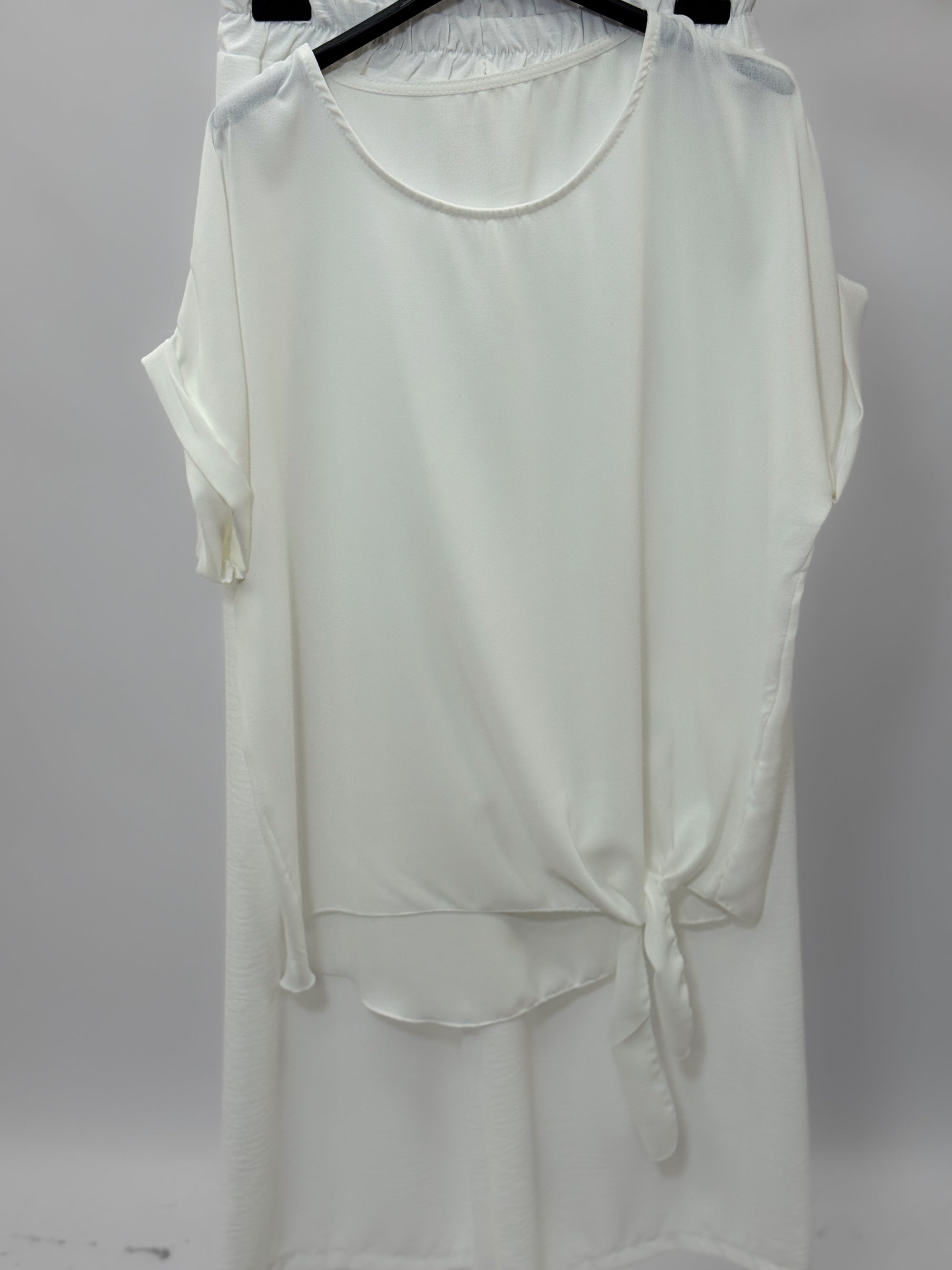 Completo morbido con pantaloni palazzo e top relaxed