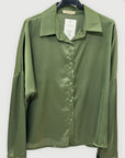 Camicia fluida con colletto e abbottonatura frontale