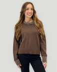 Maglione grigio con applicazioni gioiello – Girocollo e polsini decorati