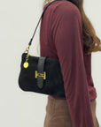 Borsa in vera pelle con fibbia H dorata