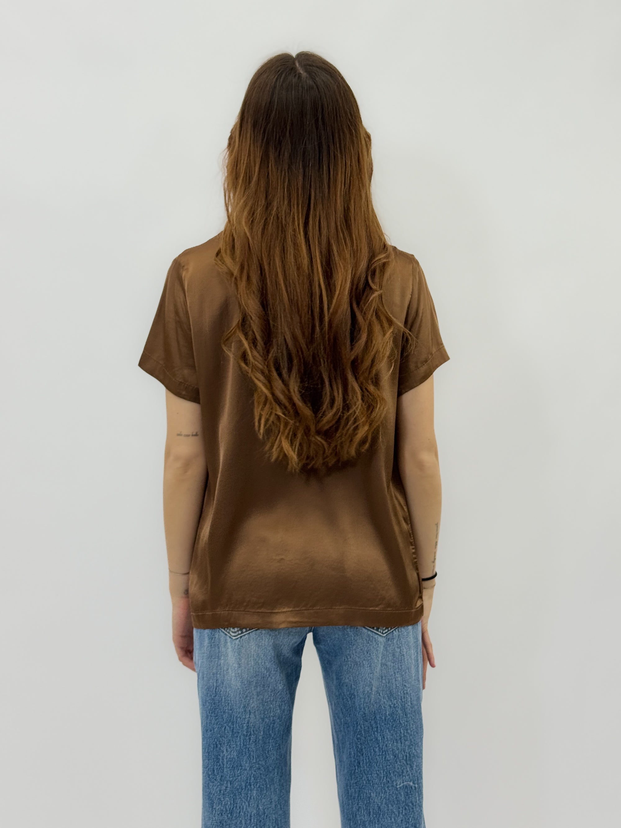 Maglia satinata a tinta unita