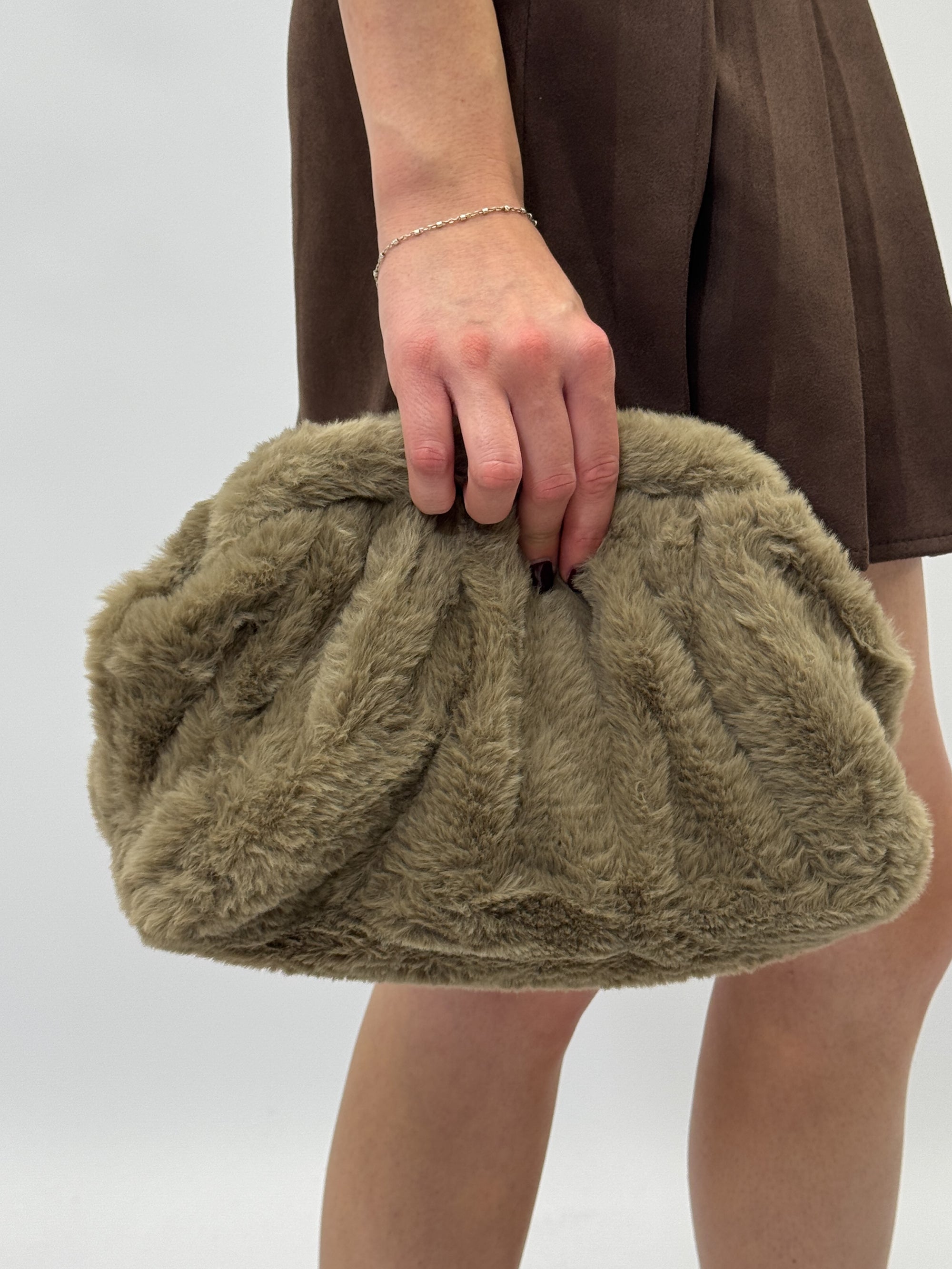 Clutch in ecopelliccia