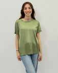 Maglia satinata a tinta unita
