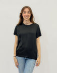 Maglia satinata a tinta unita
