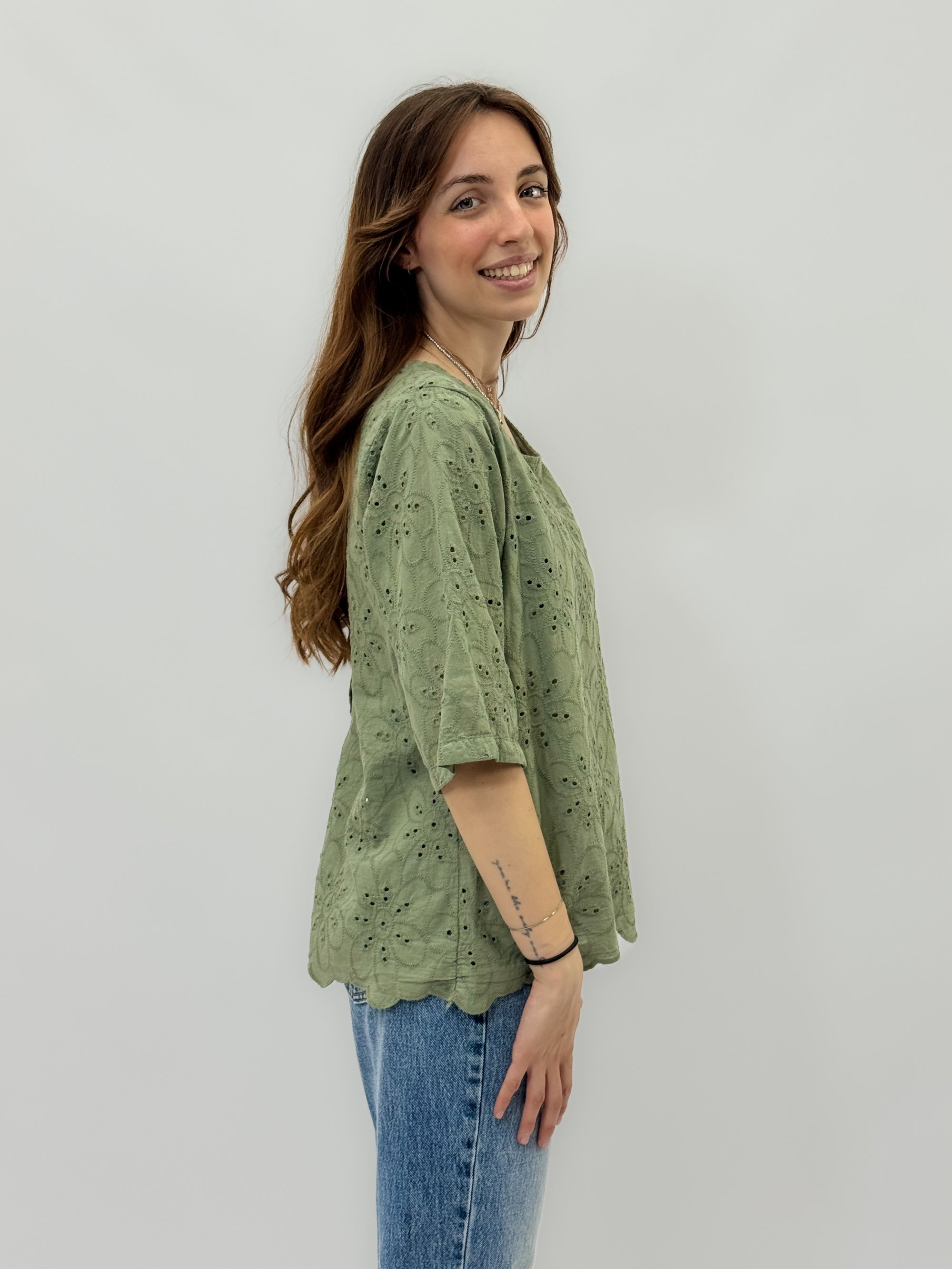 Maglia in pizzo sangallo taglia comoda