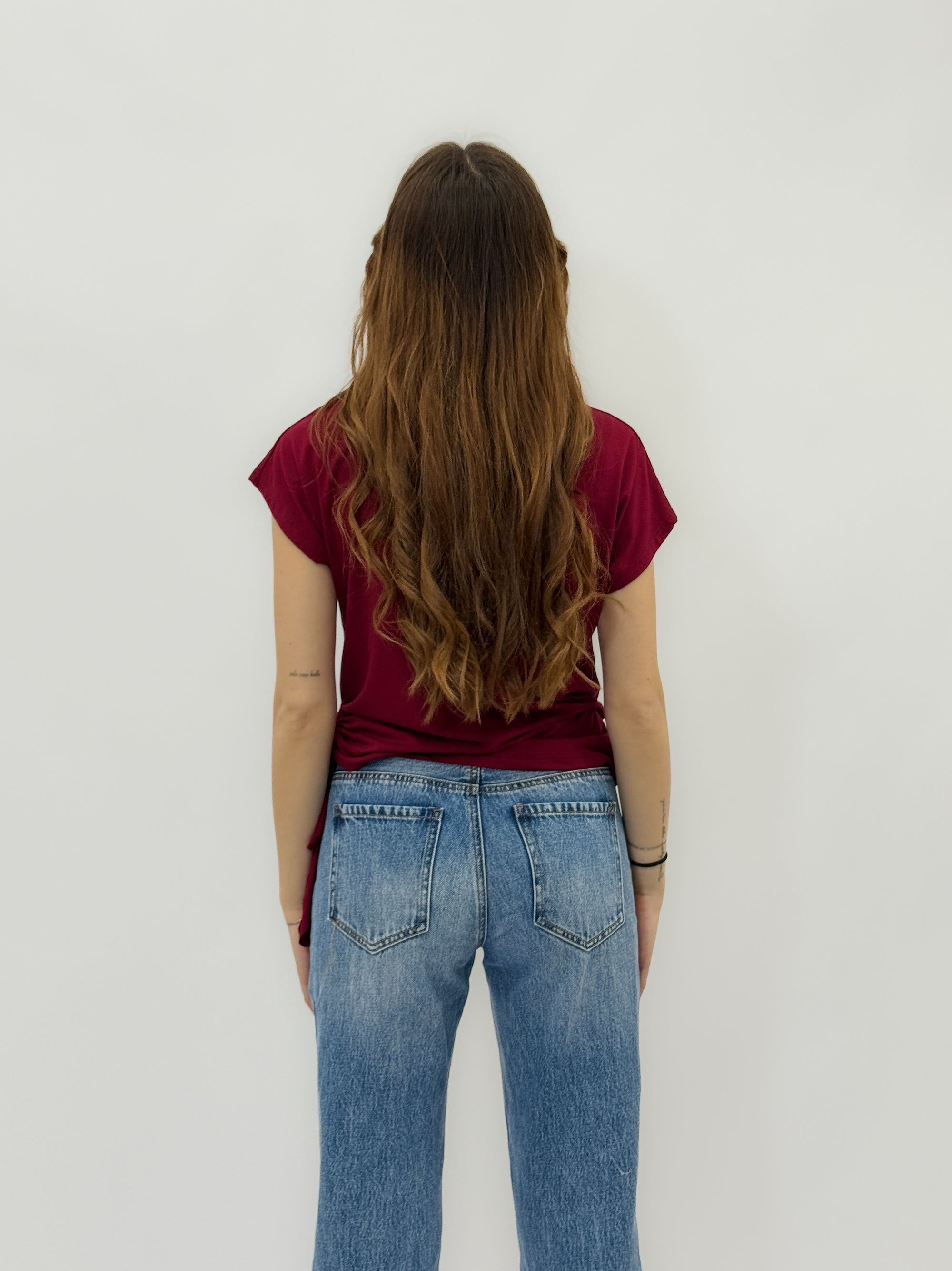 T-shirt a tinta unita con nodo