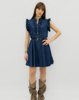Abito corto in denim con rouches e cintura