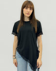 T-shirt asimmetrica con inserti in pizzo