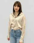 Camicia fluida con colletto e abbottonatura frontale