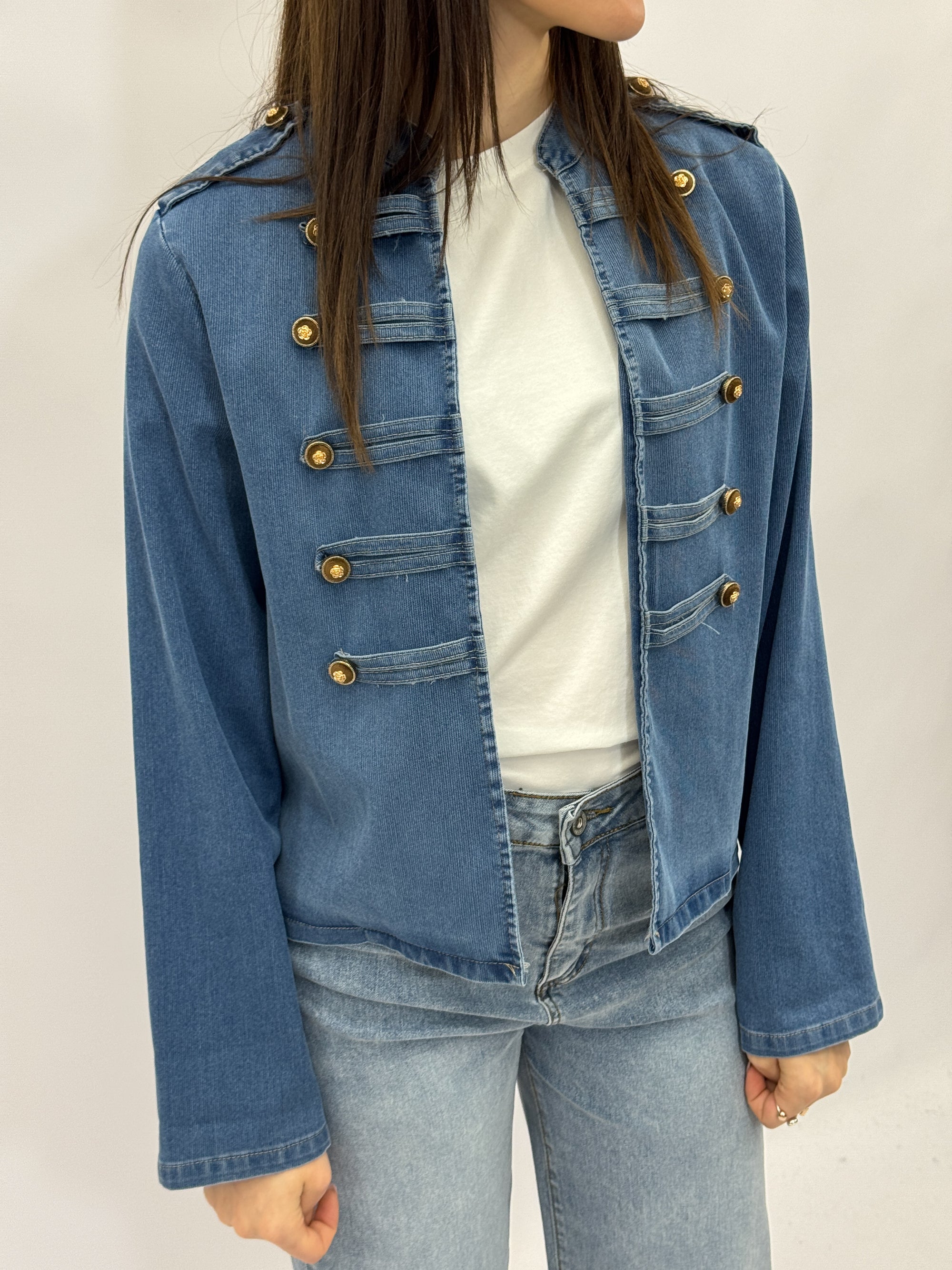 Giacca stile militare in denim con bottoni decorativi