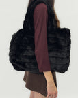 Maxi shopper in pelliccia ecologica
