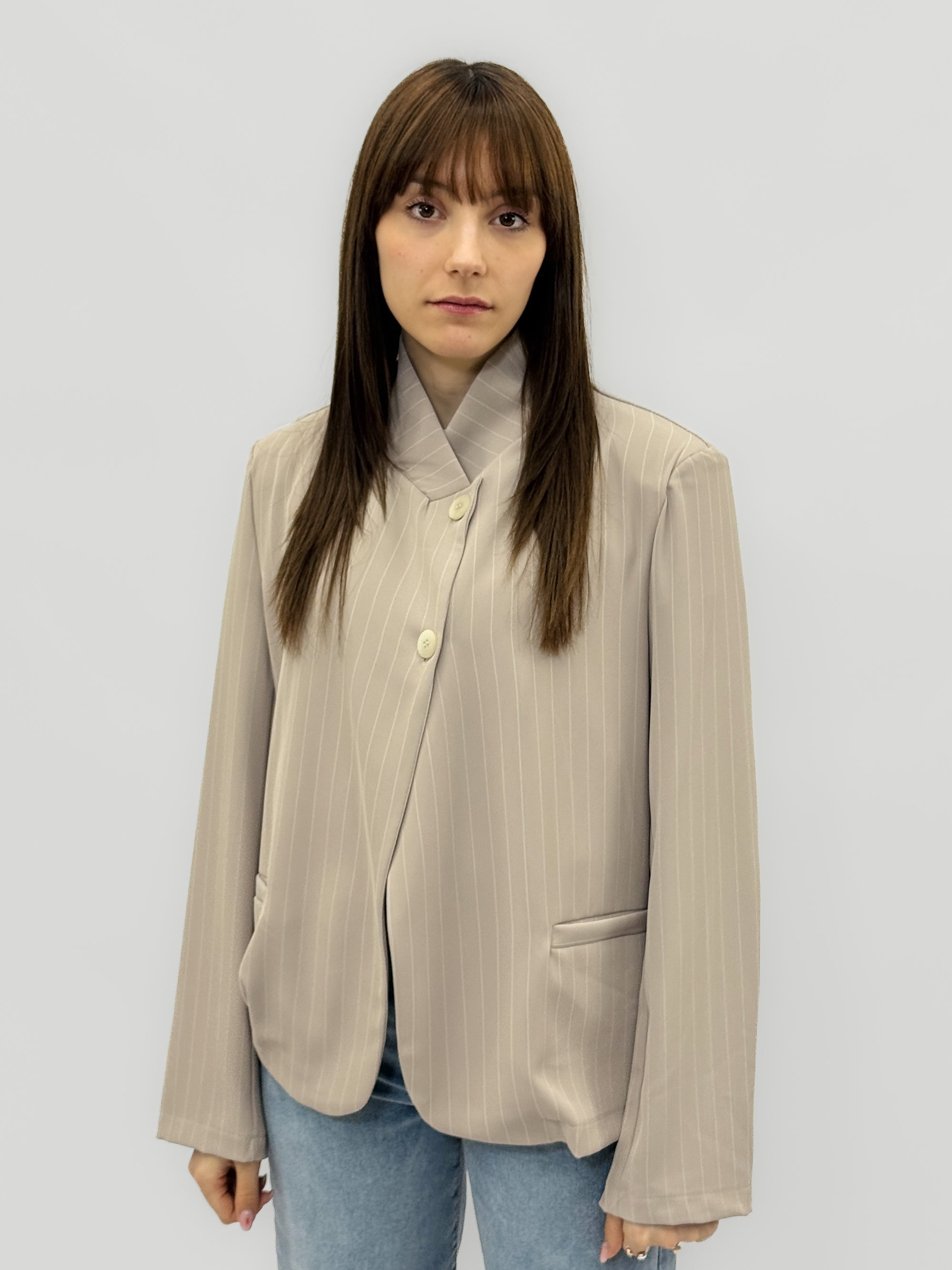 Blazer leggero con collo strutturato e righe sottili