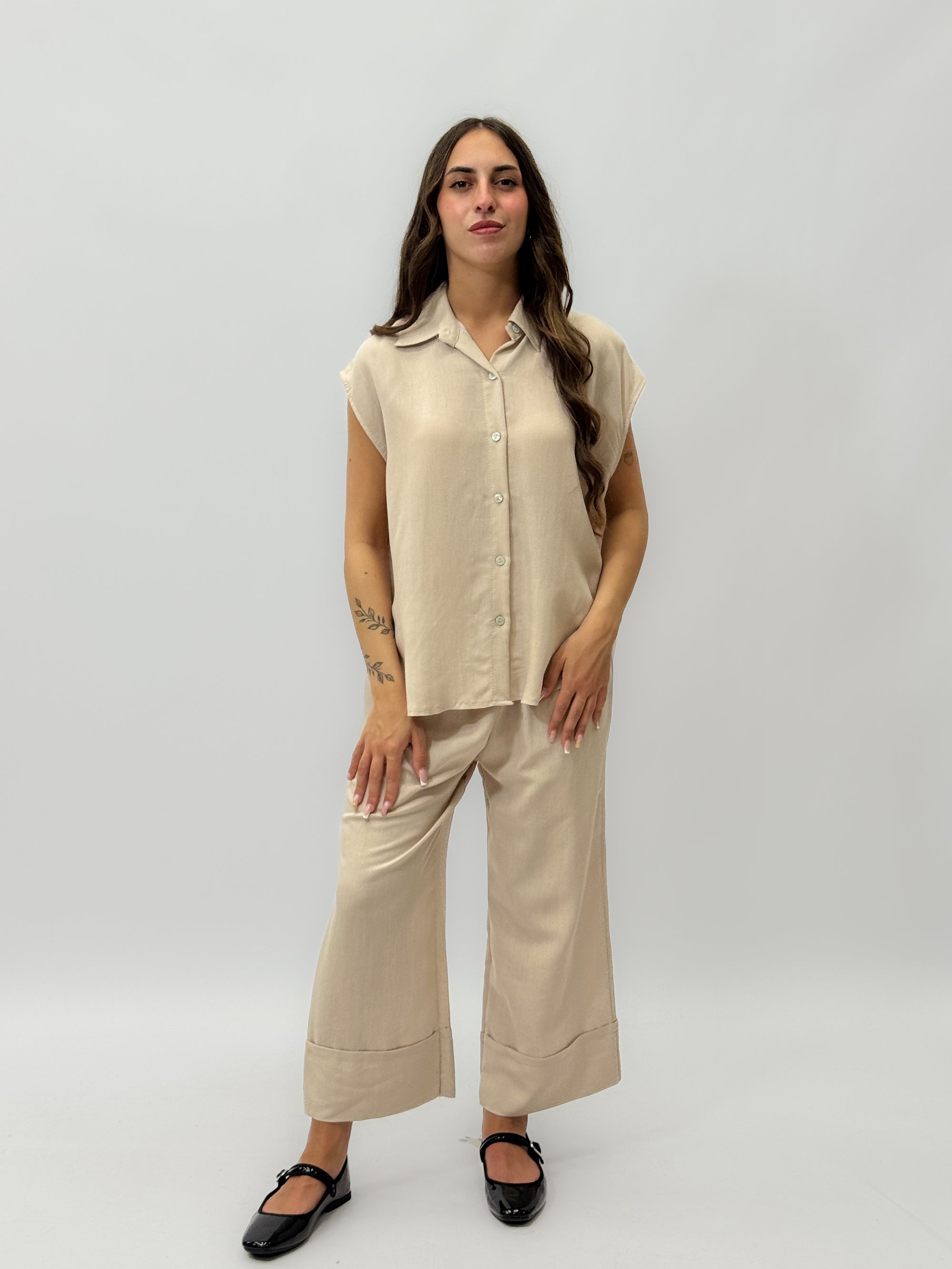 Completo maglia e pantalone in lino