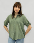 Camicia leggera in lino con manica regolabile