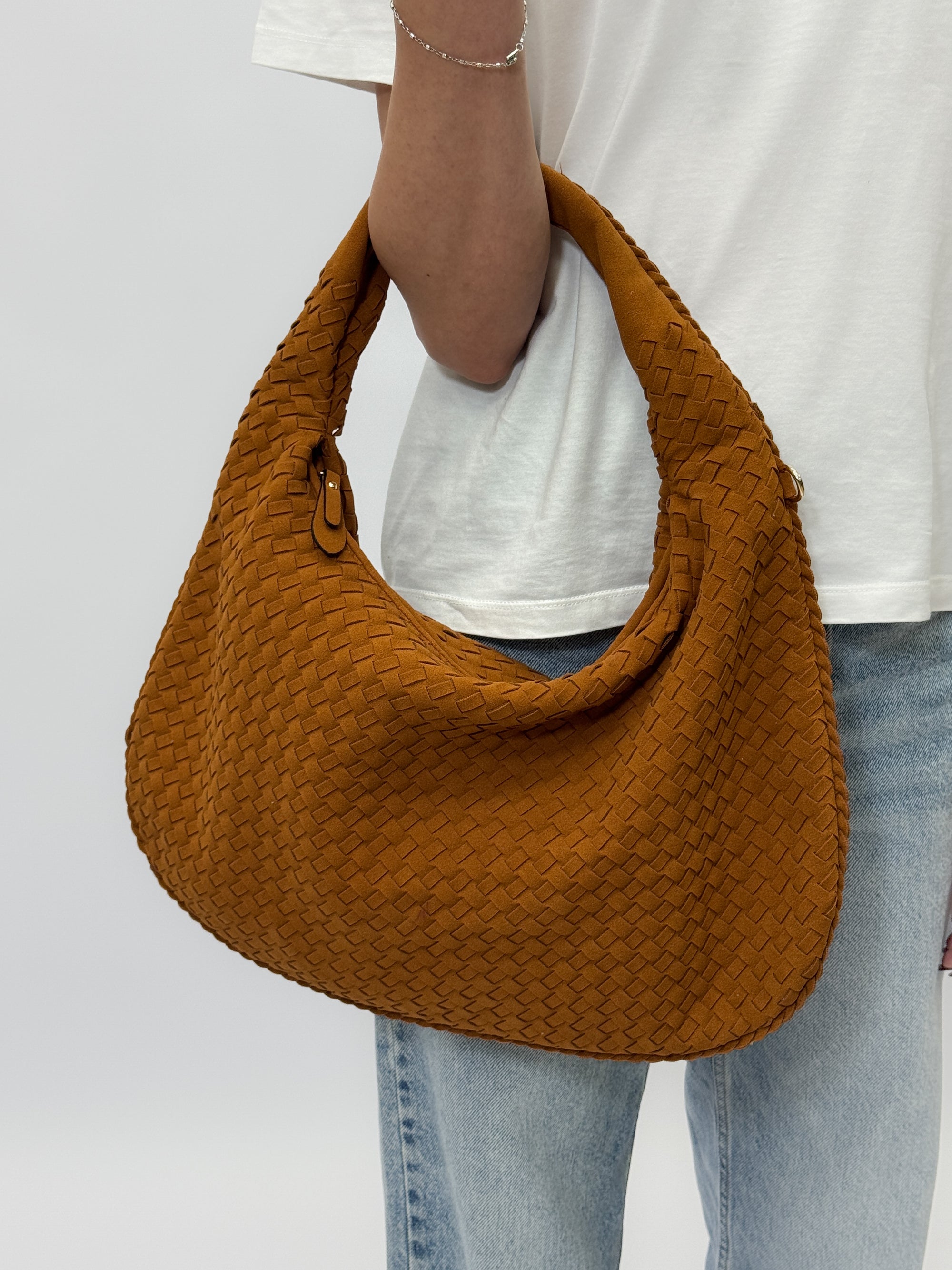 Borsa hobo in suede intrecciato