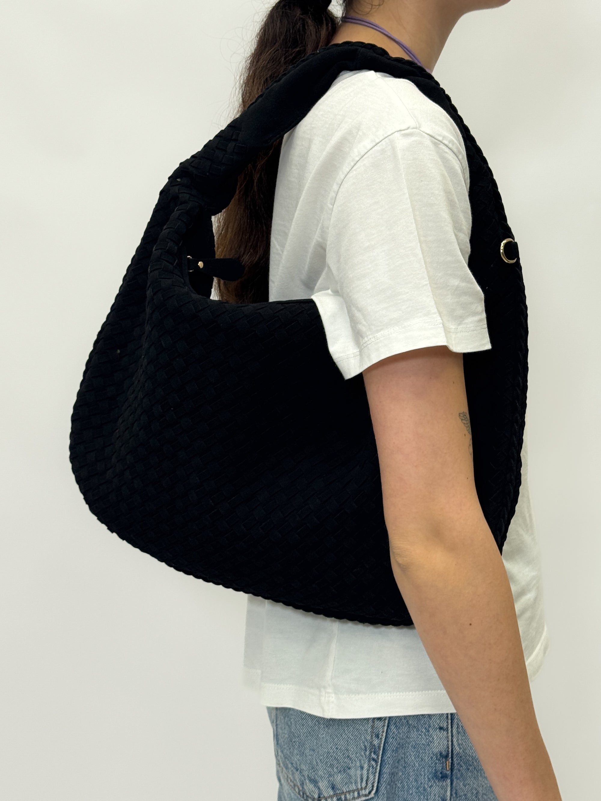 Borsa hobo in suede intrecciato