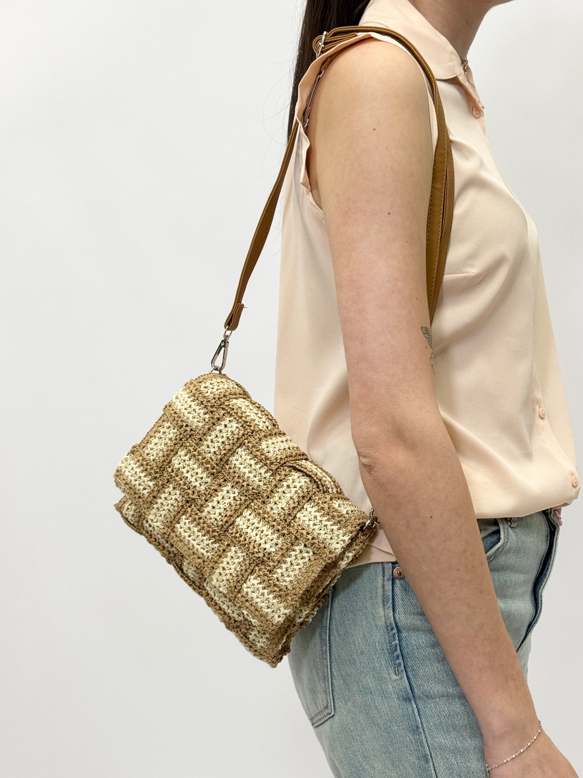 Borsa in paglia con chiusura magnetica