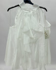 Top smanicato con collo alto e balze frontali
