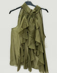 Top smanicato con collo alto e balze frontali