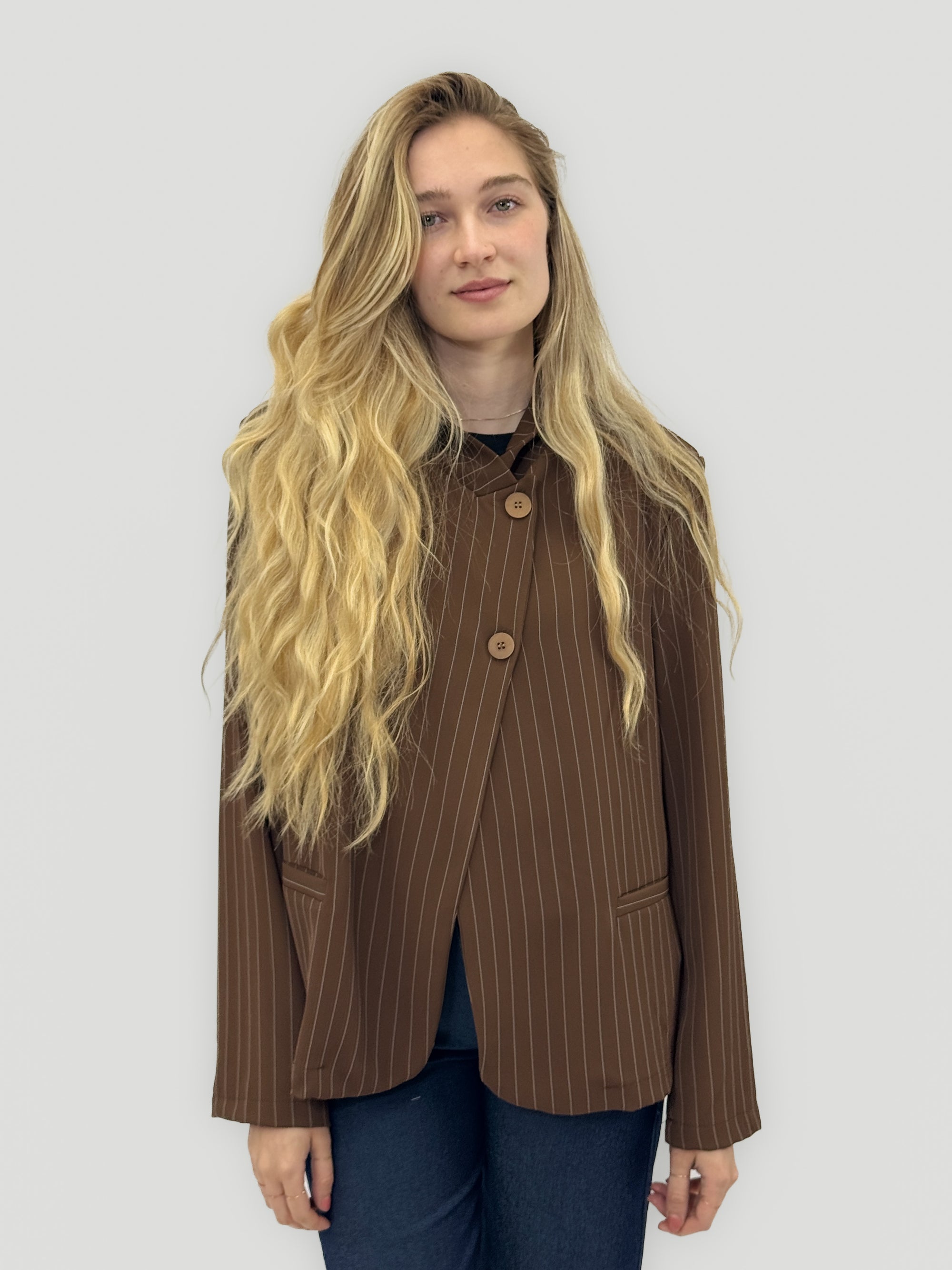 Blazer leggero con collo strutturato e righe sottili
