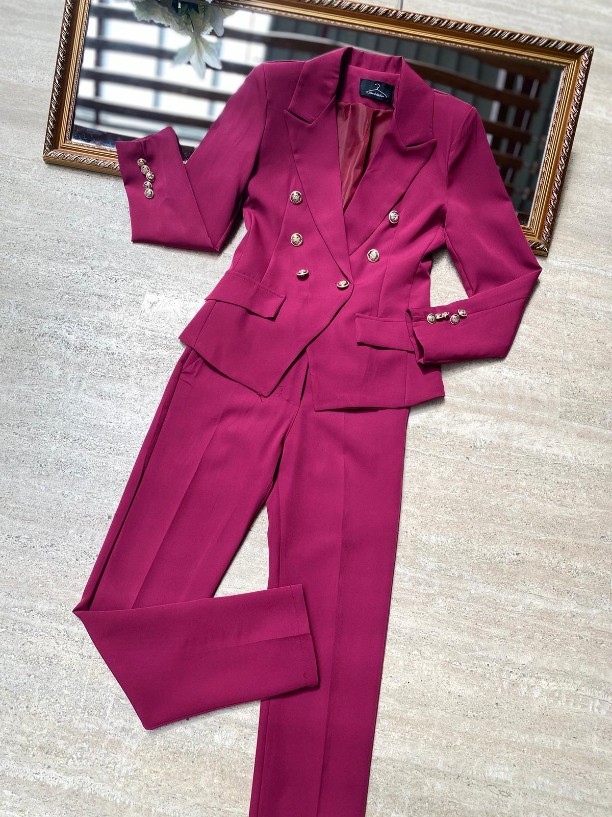 Completo elegante giacca e pantaloni a sigaretta