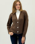 Cardigan in lana mohair con bottoni gioiello – Eleganza e morbidezza