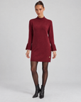 Abito lupetto in maglia con perle bordeaux con Polly 6 – vista frontale