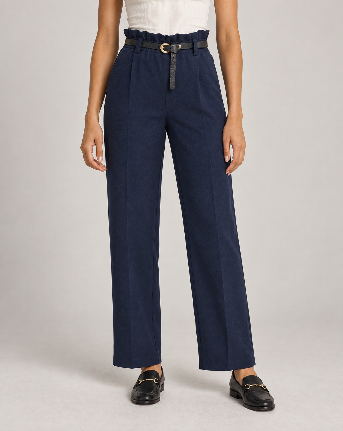 Pantaloni donna a gamba dritta con cintura e vita arricciata blu su Polly 4 — vista frontale
