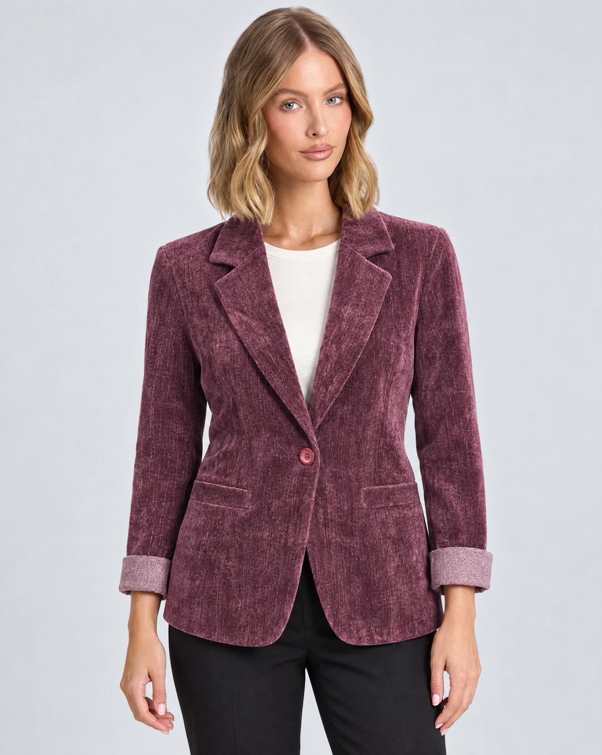Blazer donna in ciniglia bordeaux indossato da Polly 5, vista frontale