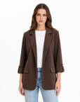 Blazer donna oversize con maniche 3/4 Marrone - vista frontale con Polly 2