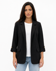 Blazer donna oversize con maniche 3/4 Nero - vista frontale con Polly 2