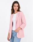 Blazer donna oversize con maniche 3/4 Rosa - vista tre quarti con Polly 2