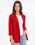 Blazer donna oversize con maniche 3/4 Rosso - vista tre quarti con Polly 2