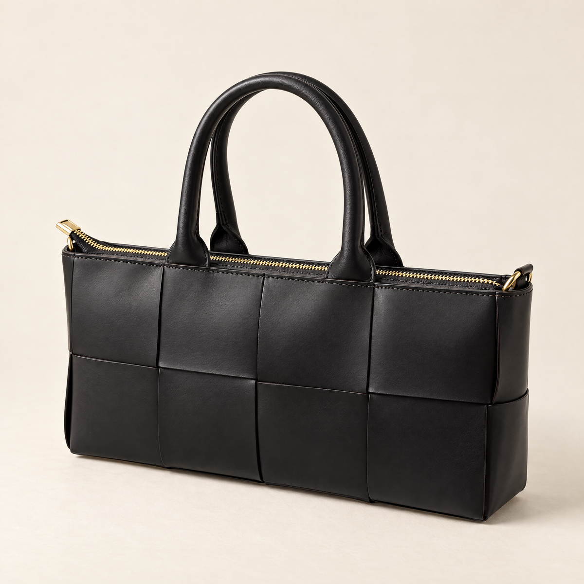 Borsa a mano in vera pelle con maxi intreccio nero – tre quarti