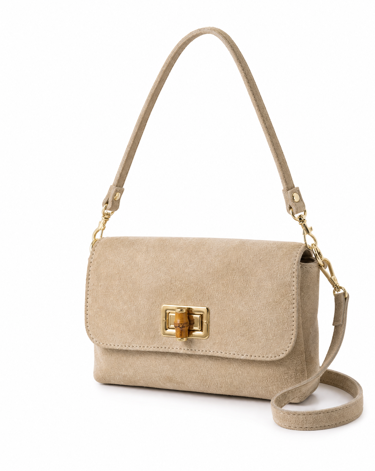 Borsa in vera pelle scamosciata beige con tracolla su sfondo bianco