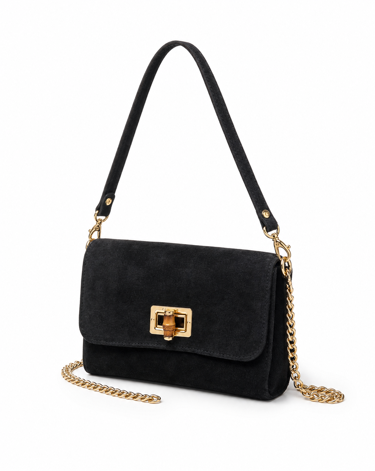 Borsa in vera pelle scamosciata nera con tracolla su sfondo bianco