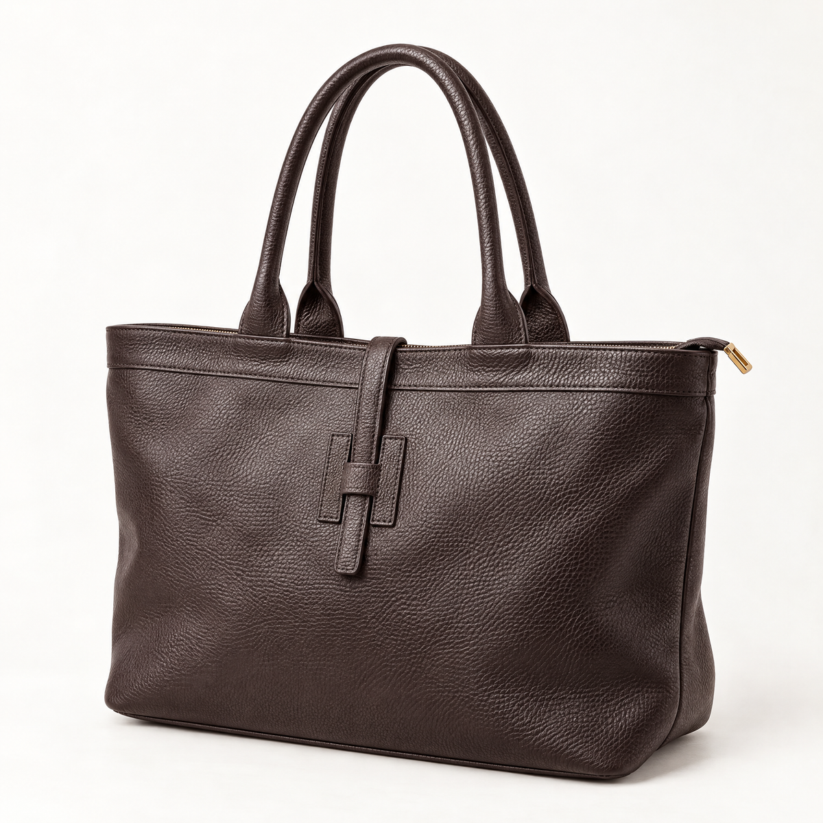 Borsa shopper in vera pelle martellata marrone con doppi manici – vista a tre quarti