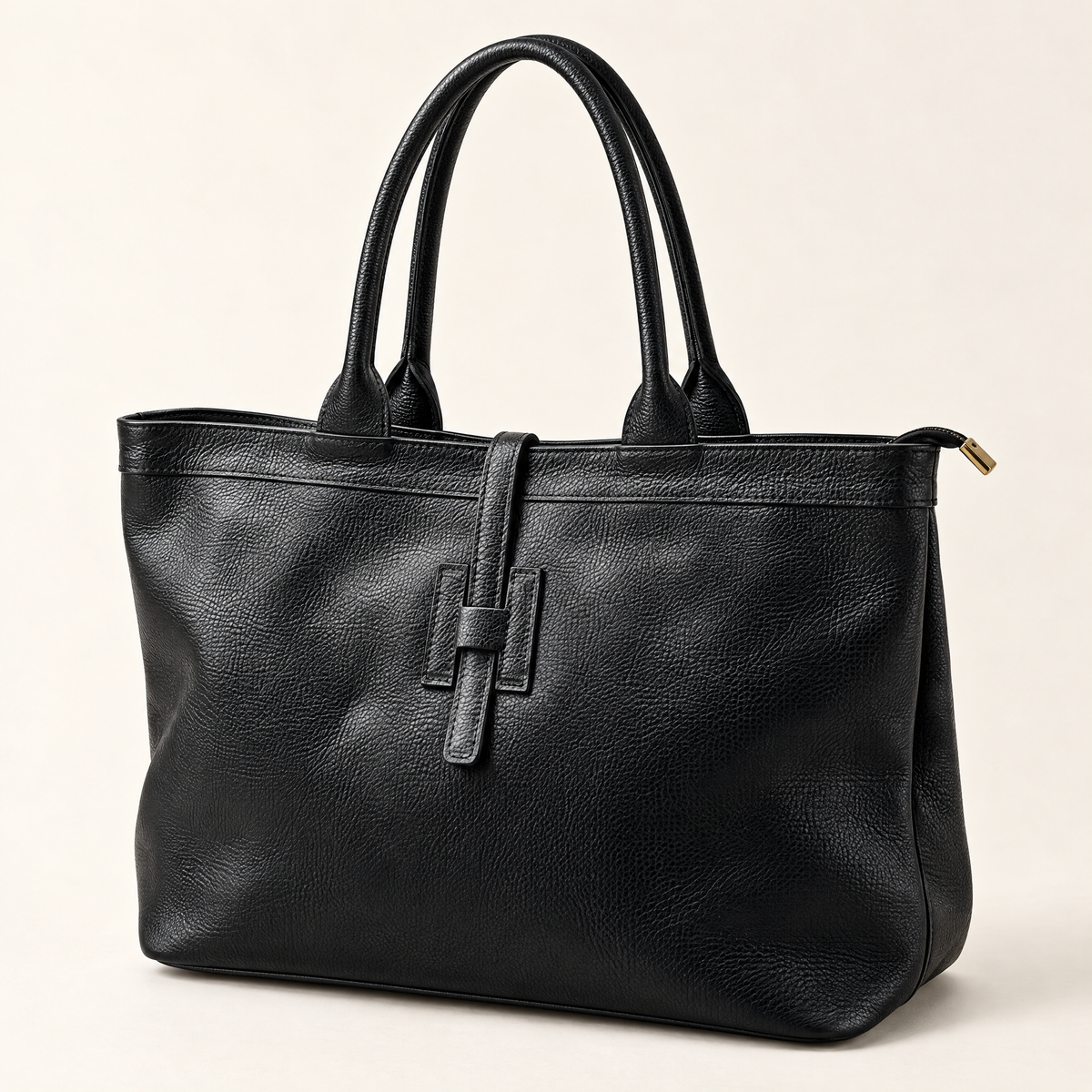 Borsa shopper in vera pelle martellata nero con doppi manici – vista a tre quarti
