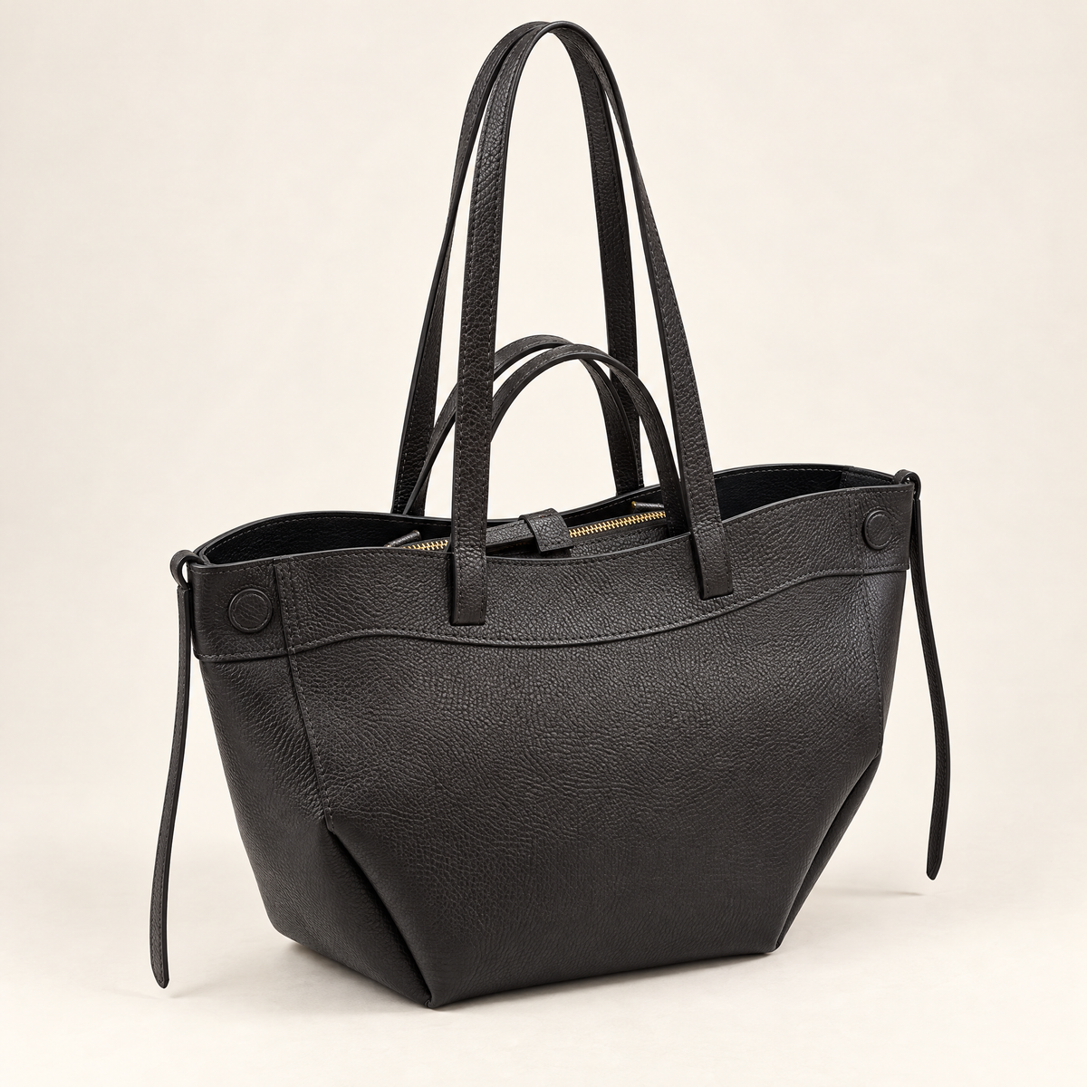 Borsa shopper in vera pelle con doppi manici colore nero – vista tre quarti